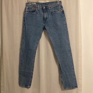 Levi’s Pebble Stone Wash Lot 512 Slim Taper Fit Jeans in Light Wash Blue